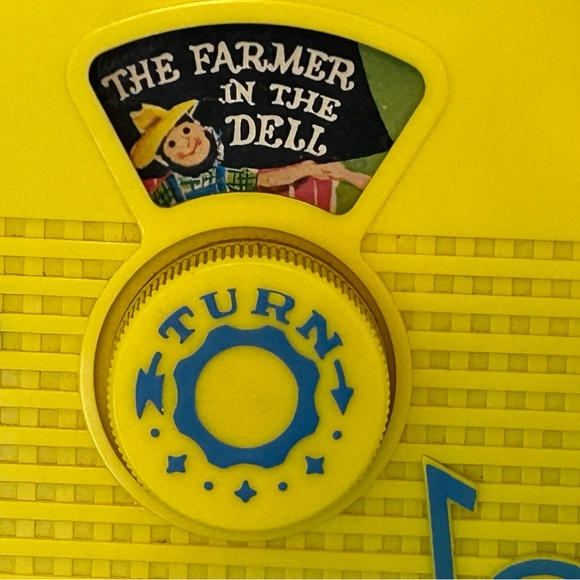 VTG Fisher Price Toy TV Radio - Plays Farmer in the Dell - As Is 60s Vintage - Picture 3 of 15